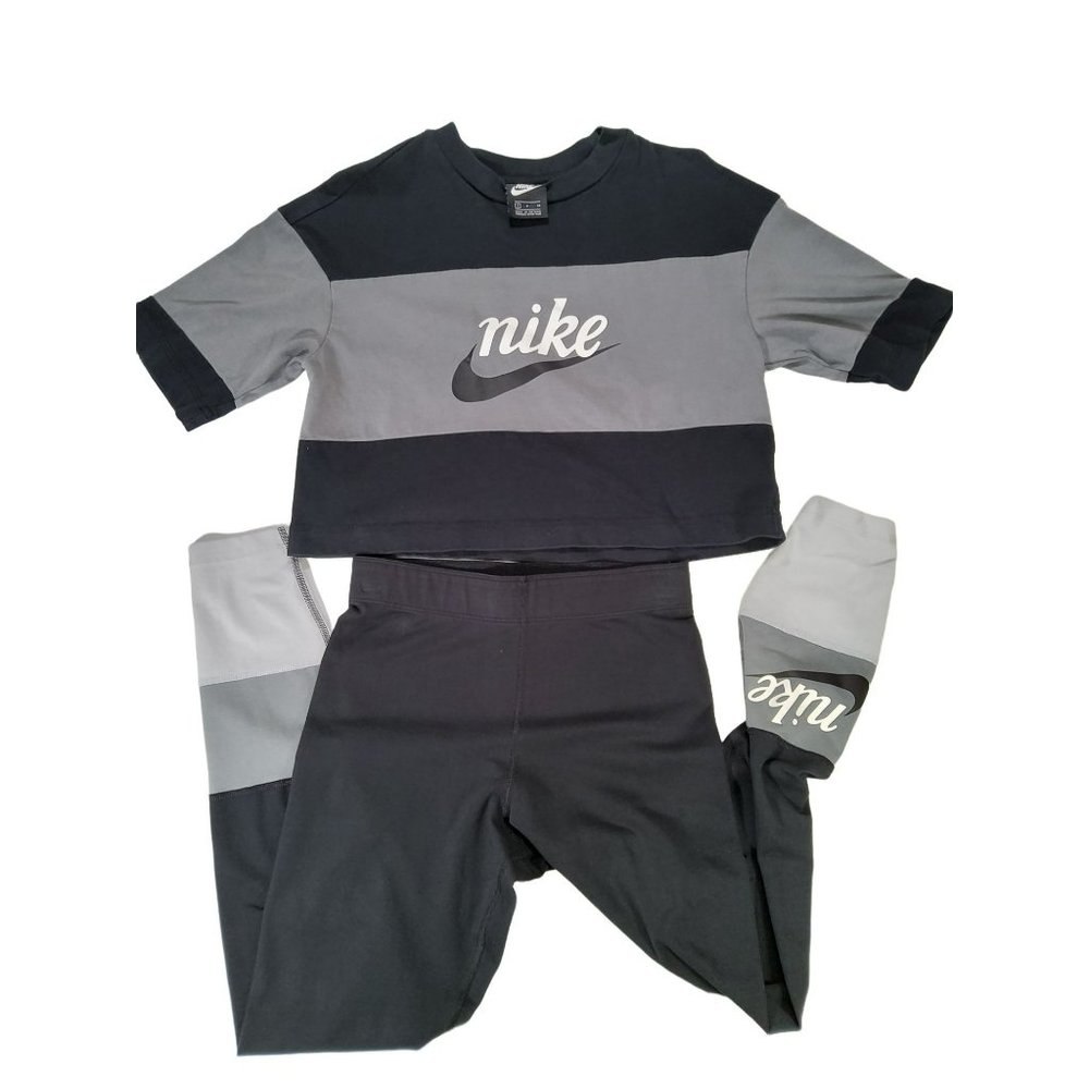 Women's Nike Crop Top and Pants Combo Gym Workout Black/Gray Size S